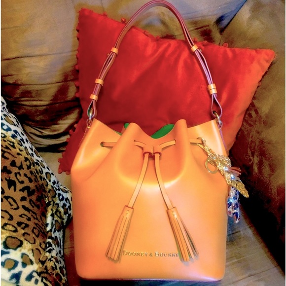 Dooney & Bourke leather bucket drawstring Serena bag from the Montecito line SET - Picture 2 of 11